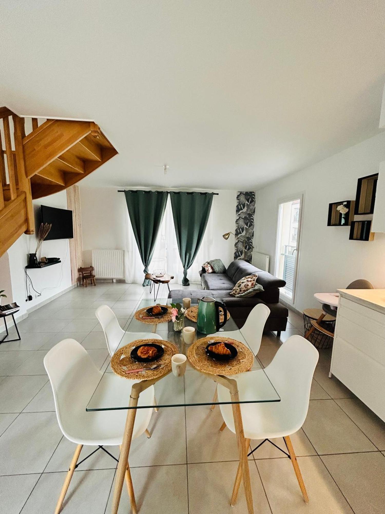 Disneyland Paris Familly Appart - 7 Minutes Disney - Parking - Wifi شيسي المظهر الخارجي الصورة